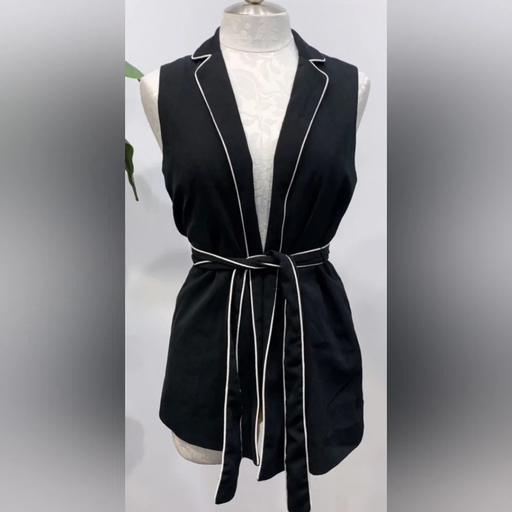Who What Wear Black Vest with white trim. Size L